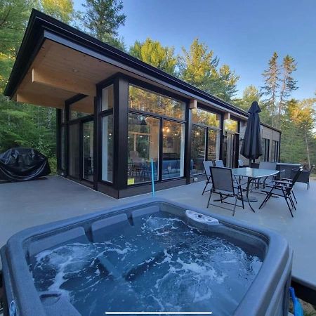 Les Chalets Double K # 1 Saint-Alexis-des-Monts Esterno foto